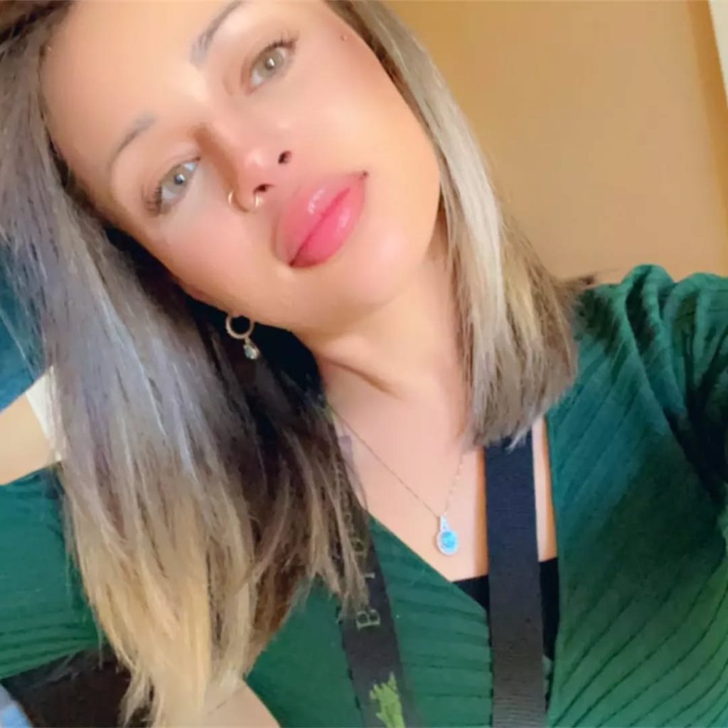 Holly Hendrix Age, Career, Family, Net Worth, Height and Bio